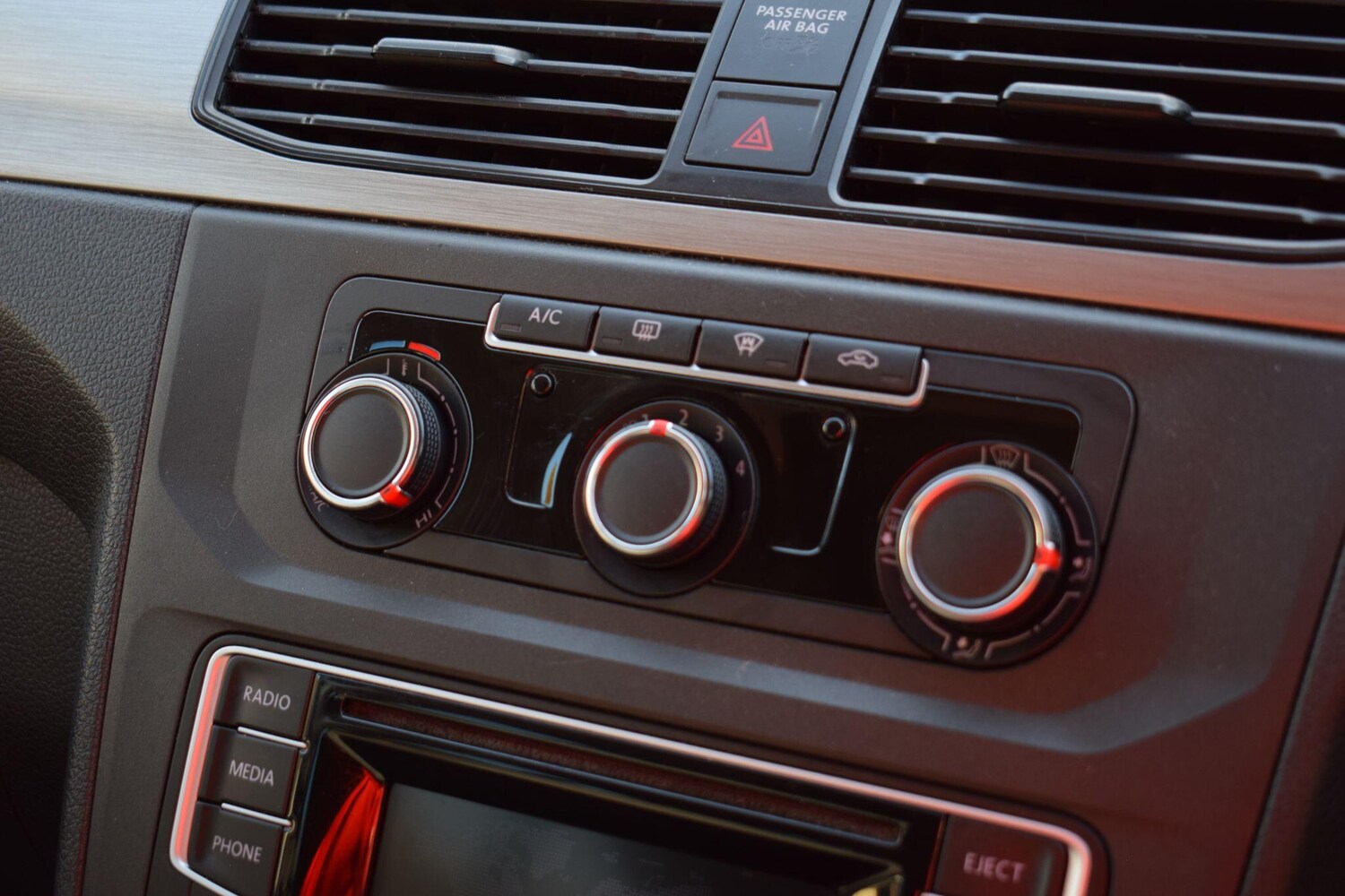 Used Volkswagen Caddy Maxi Life 2018 for sale - 76398879: Photo 35