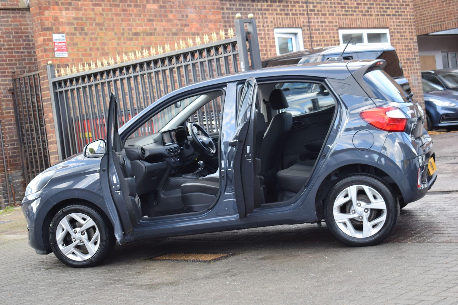 Used Hyundai i10 2021 for sale - 76801639: Photo 16