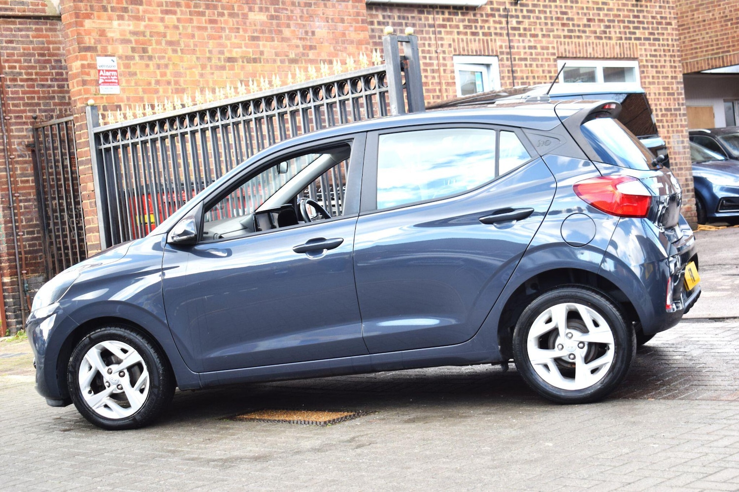 Used Hyundai i10 2021 for sale - 76801639: Photo 19