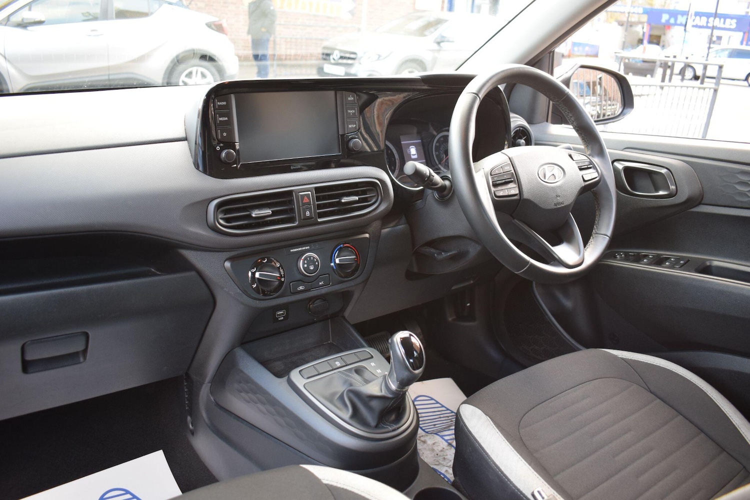 Used Hyundai i10 2021 for sale - 76801639: Photo 2