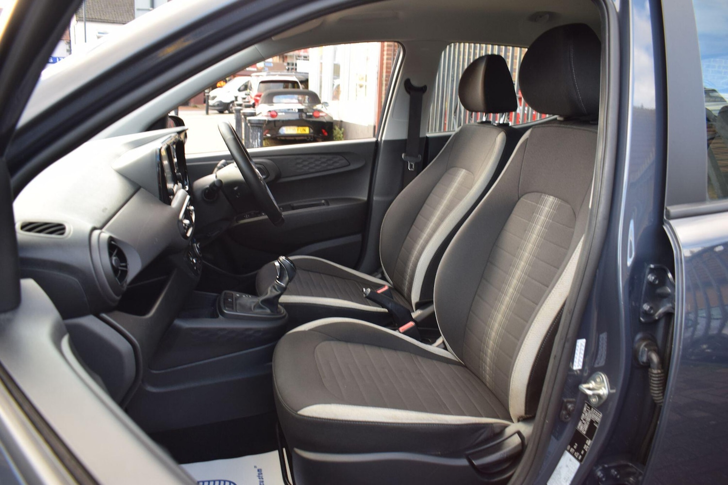 Used Hyundai i10 2021 for sale - 76801639: Photo 21