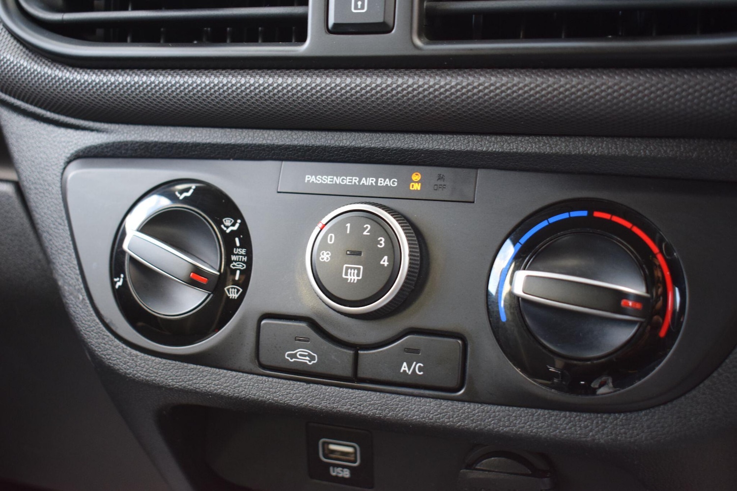 Used Hyundai i10 2021 for sale - 76801639: Photo 29