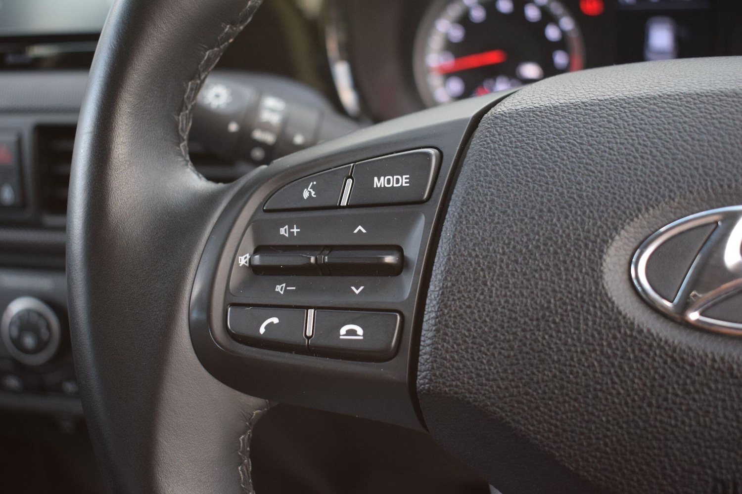 Used Hyundai i10 2021 for sale - 76801639: Photo 36