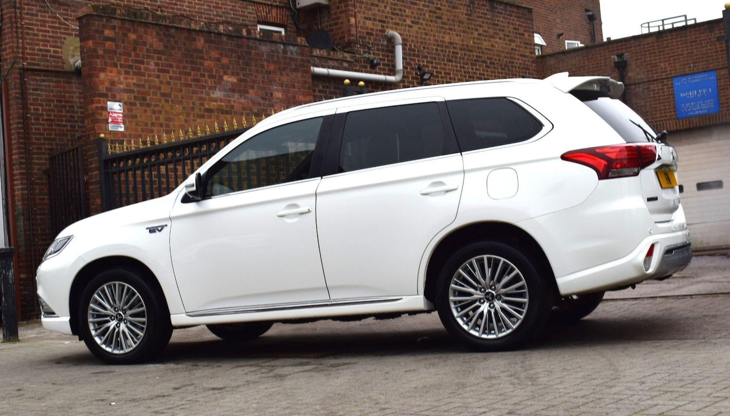 Used Mitsubishi Outlander for sale - 77783131: Photo 28