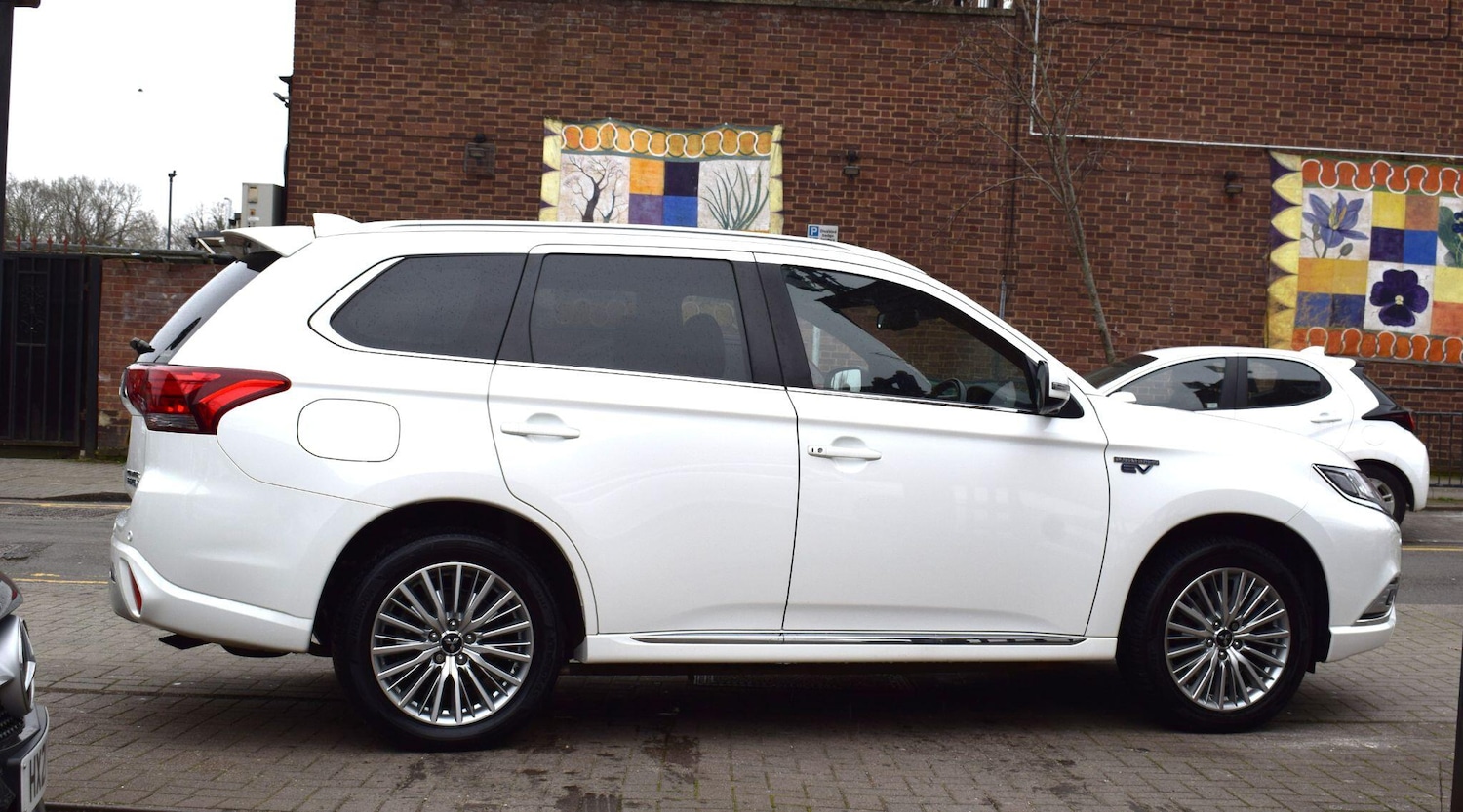 Used Mitsubishi Outlander for sale - 77783131: Photo 32