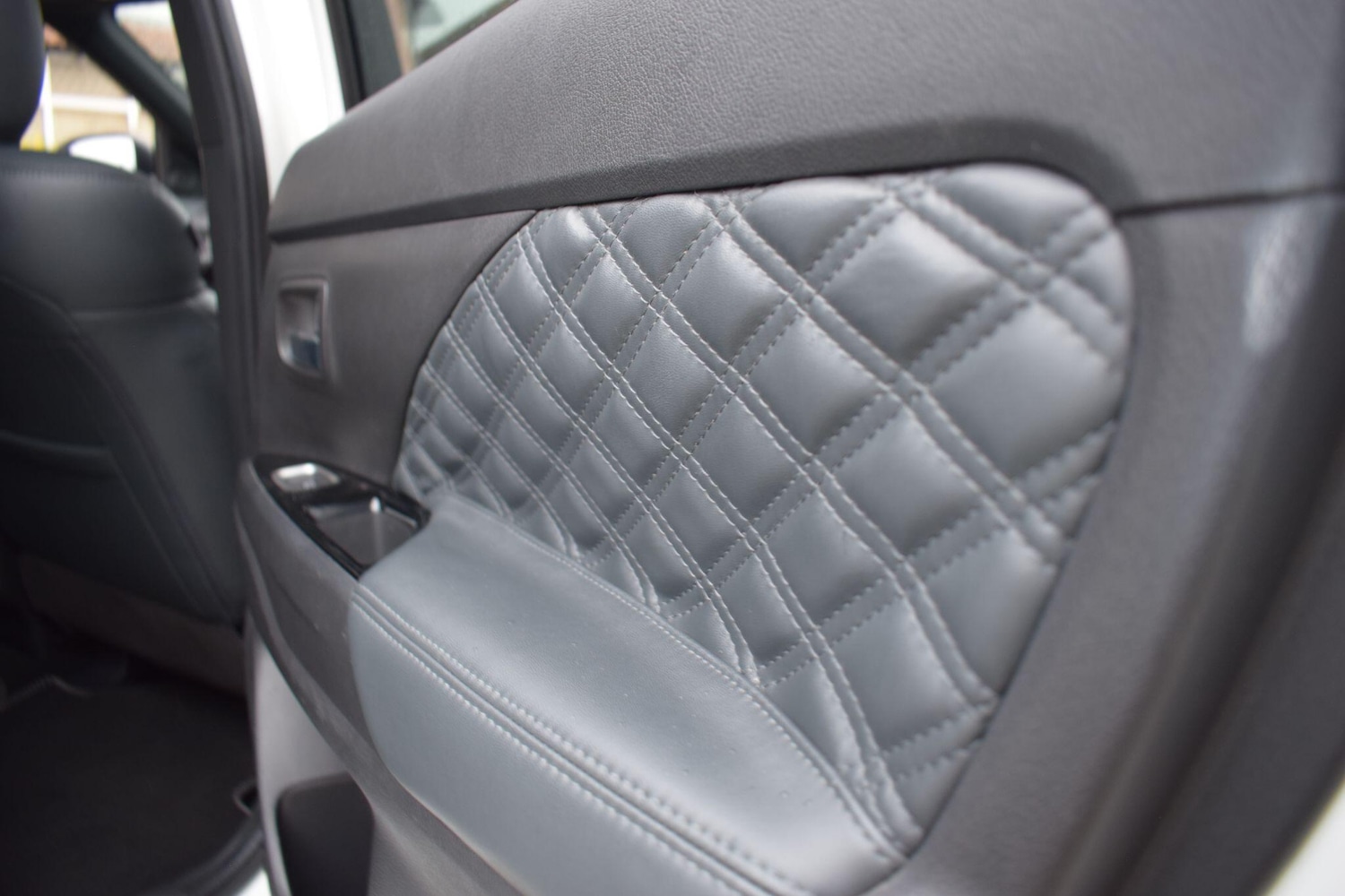 Used Mitsubishi Outlander for sale - 77783131: Photo 41