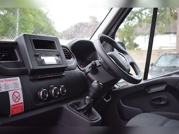 Used Renault Master 2024 for sale - 76166936: Photo 2