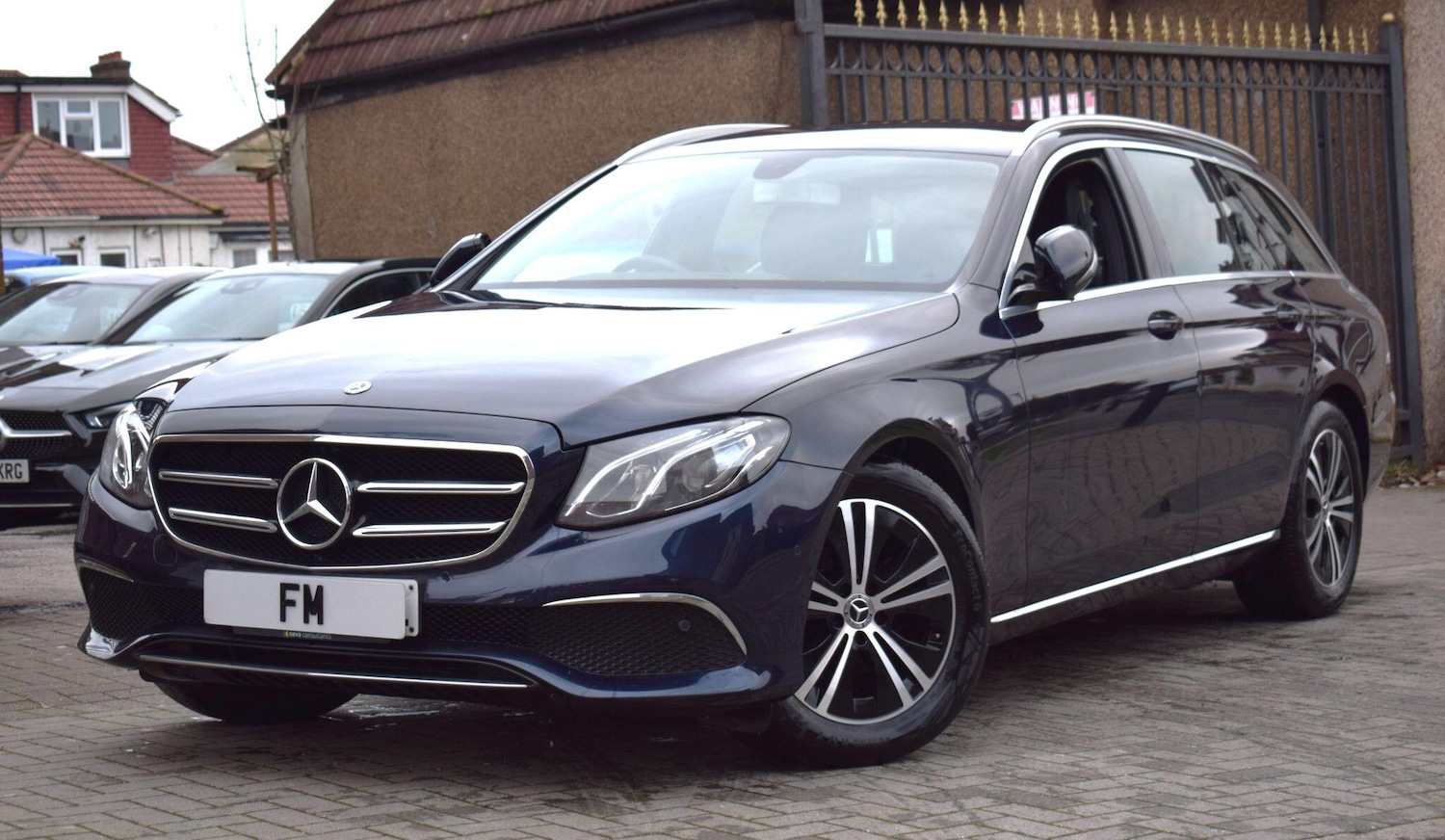 Used Mercedes-Benz E Class for sale - 77497396: Photo 3