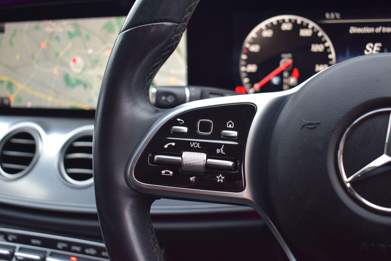 Used Mercedes-Benz E Class for sale - 77497396: Photo 38