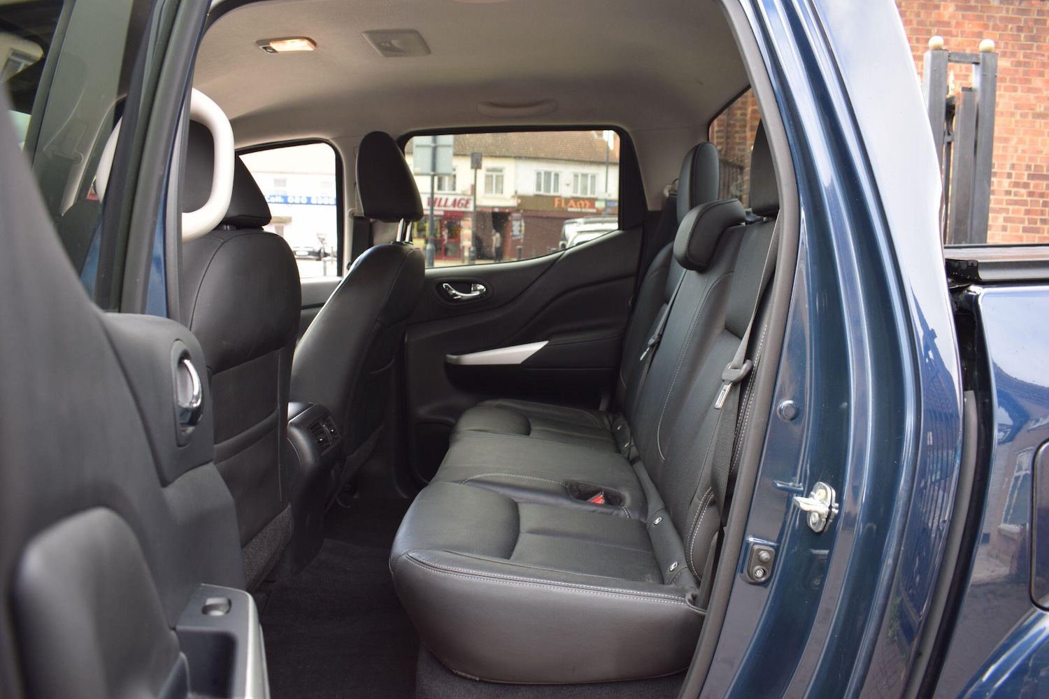 Used Nissan Navara 2021 for sale - 76377327: Photo 12