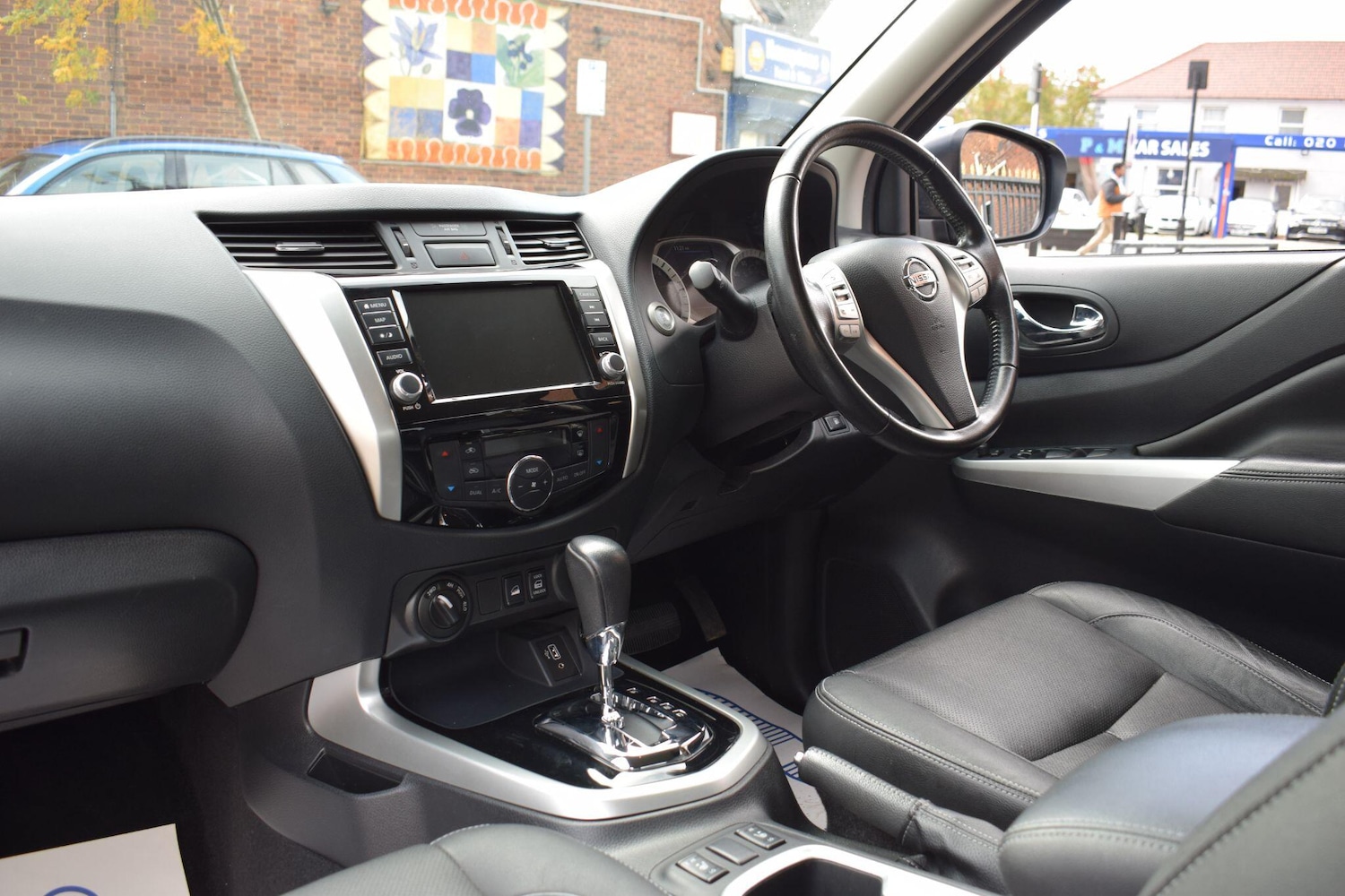 Used Nissan Navara 2021 for sale - 76377327: Photo 2