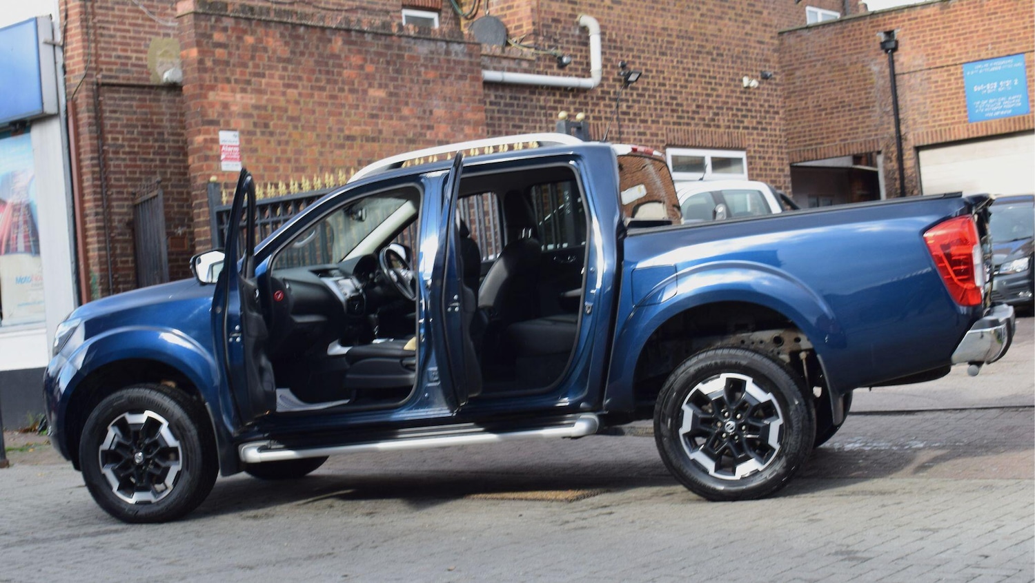Used Nissan Navara 2021 for sale - 76377327: Photo 32