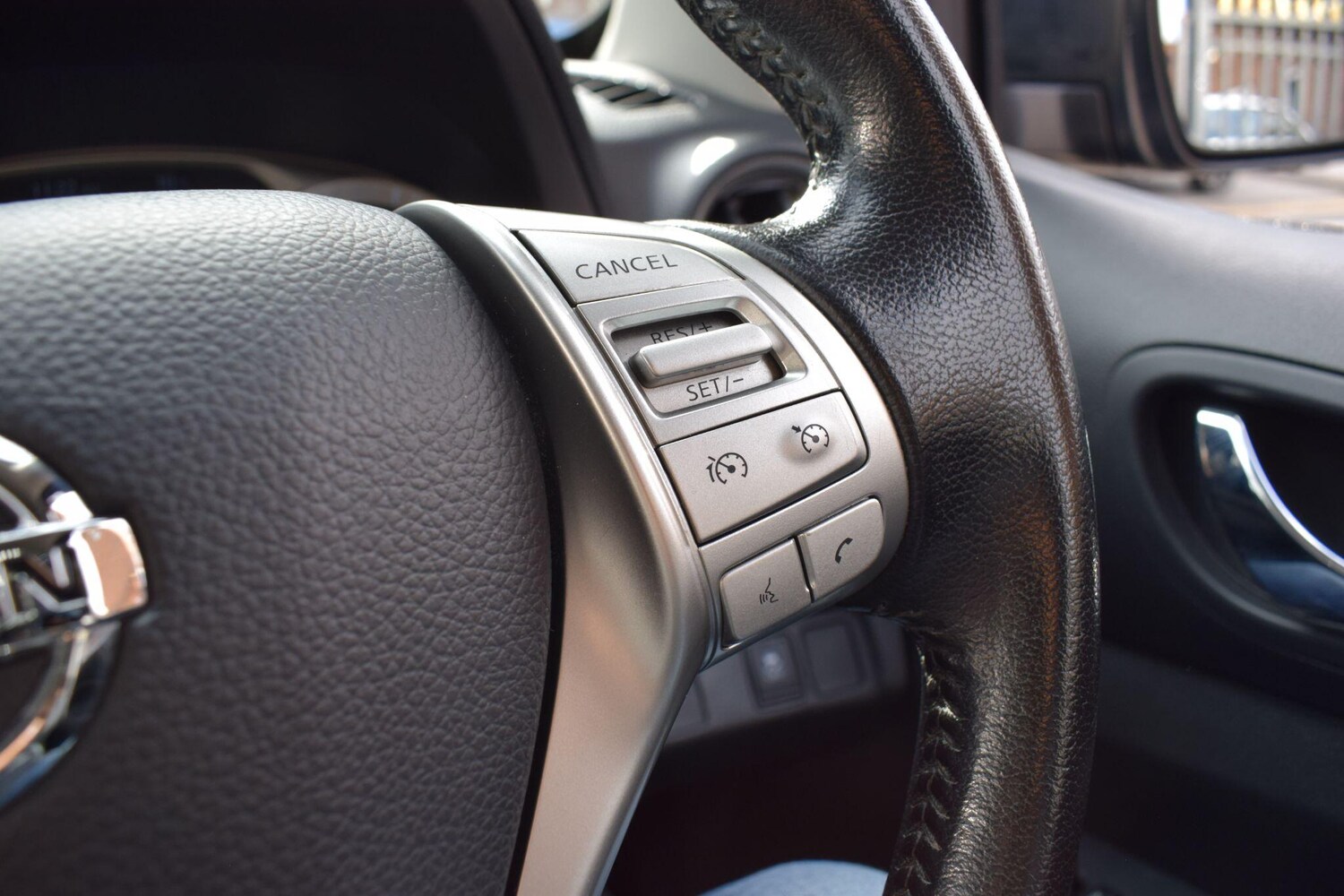 Used Nissan Navara 2021 for sale - 76377327: Photo 42
