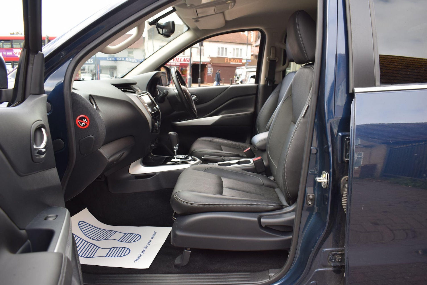 Used Nissan Navara 2021 for sale - 76377327: Photo 9