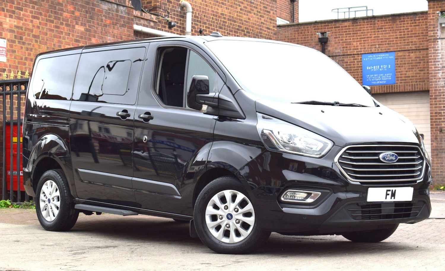 Used Ford Tourneo Custom 2022 for sale - 76282801: Photo 1