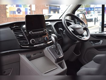 Used Ford Tourneo Custom 2022 for sale - 76282801: Photo 2