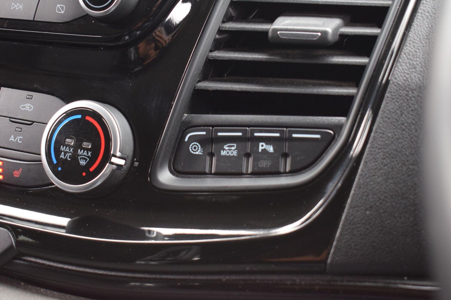 Used Ford Tourneo Custom 2022 for sale - 76282801: Photo 44