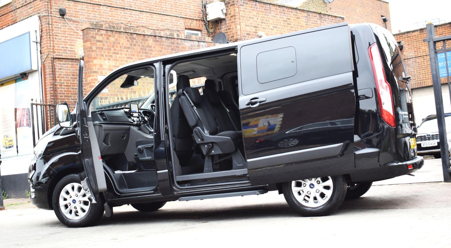 Used Ford Tourneo Custom 2022 for sale - 76282801: Photo 7