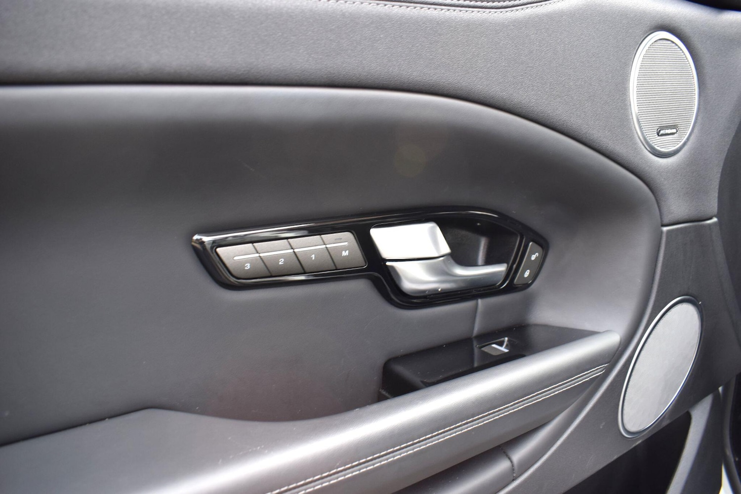 Used Land Rover Range Rover Evoque 2019 for sale - 77882382: Photo 32