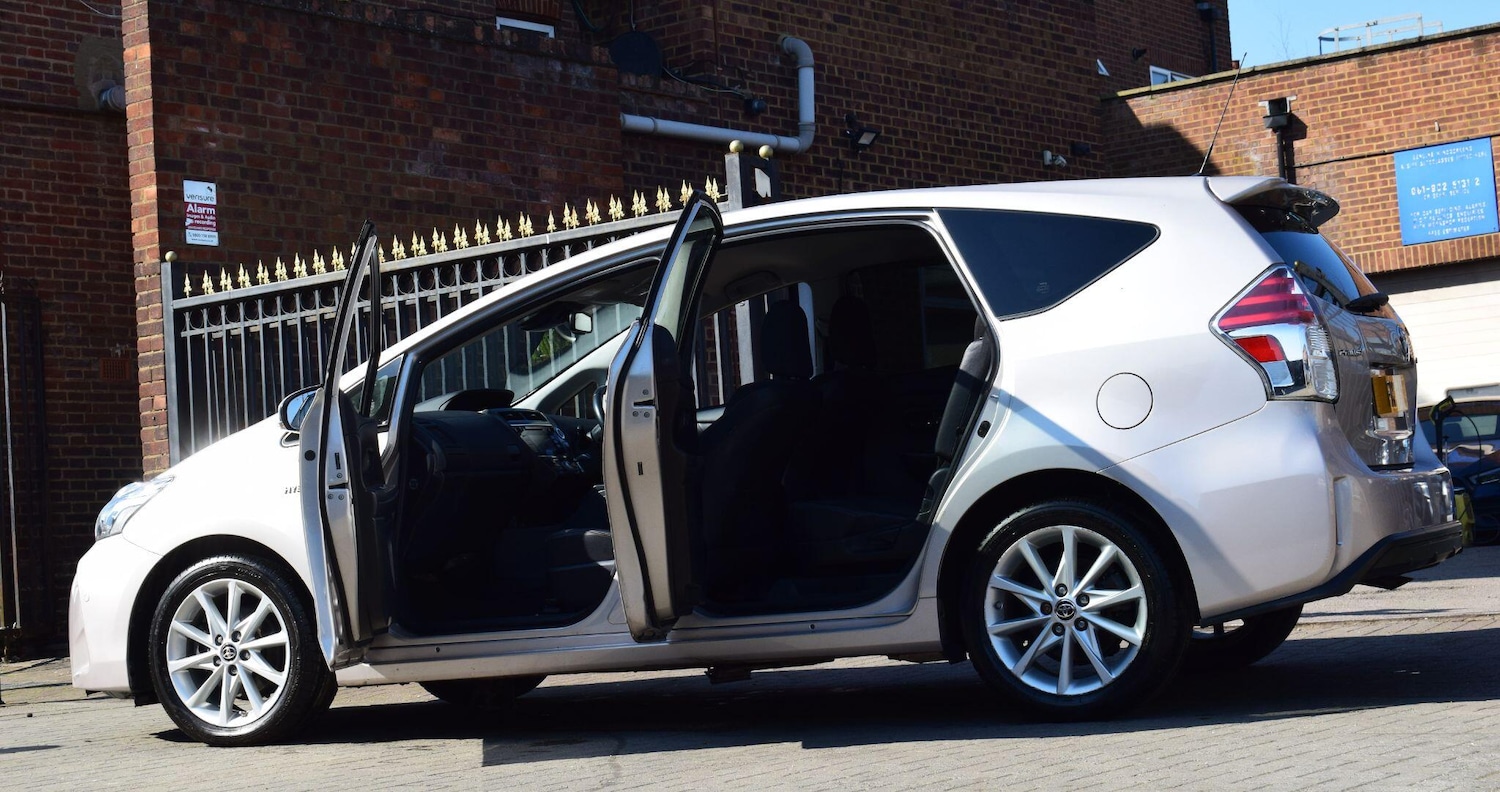 Used Toyota Prius+ 2020 for sale - 77957354: Photo 12