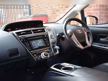 Used Toyota Prius+ 2020 for sale - 77957354: Photo