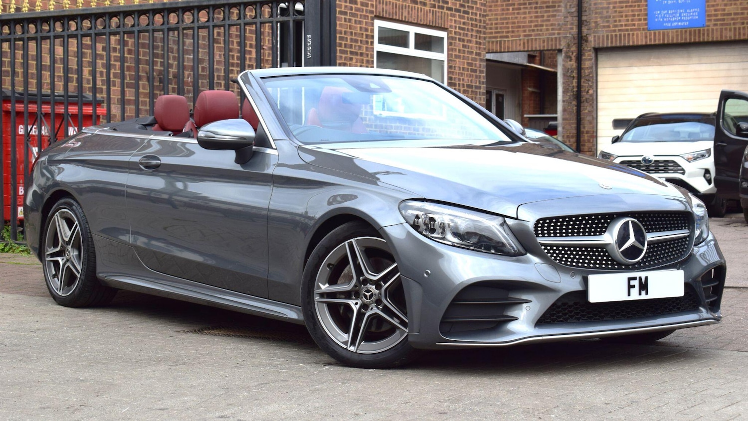 Used Mercedes-Benz C Class 2018 for sale - 76282591: Photo 1