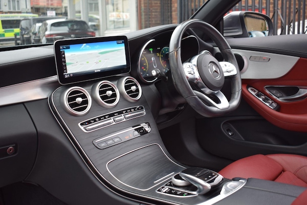 Used Mercedes-Benz C Class 2018 for sale - 76282591: Photo 2