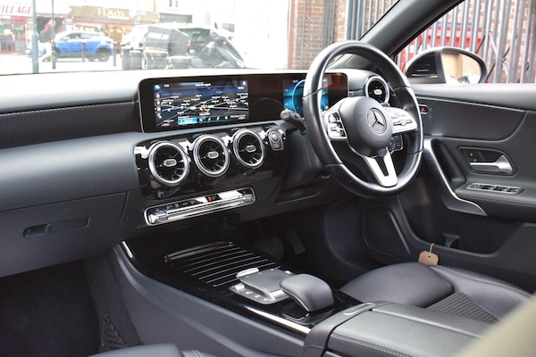 Used Mercedes-Benz A-Class 2020 for sale - 76059779: Photo 2