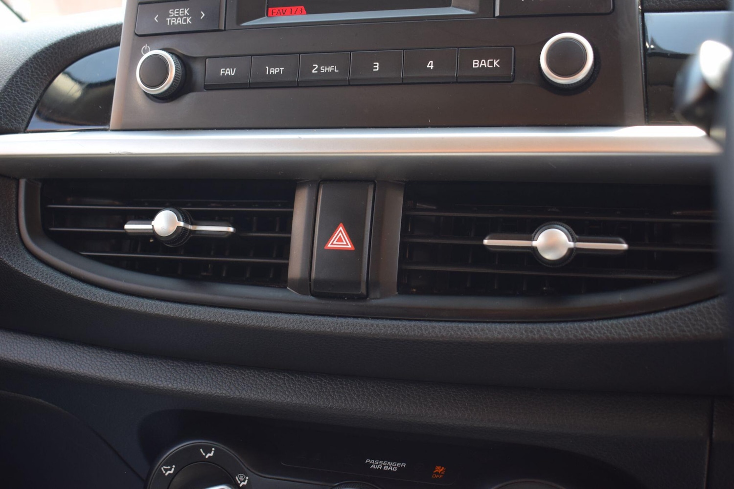 Used Kia Picanto 2021 for sale - 76378097: Photo 24