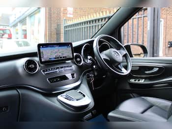 Used Mercedes-Benz V-Class 2023 for sale - 79657844: Photo