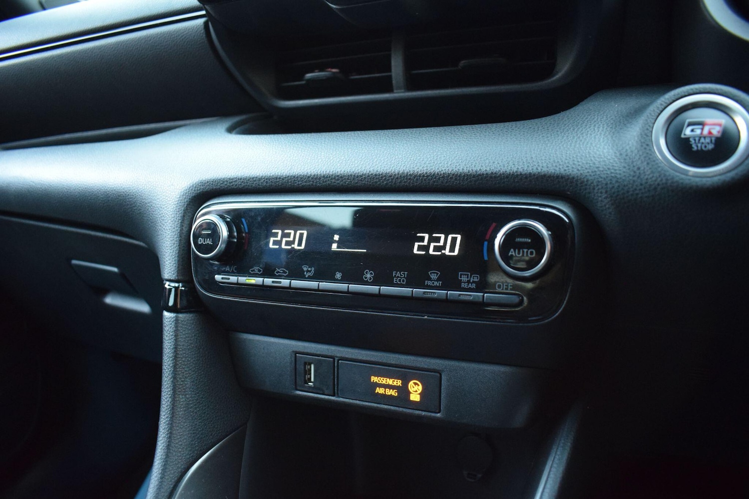 Used Toyota Yaris for sale - 78115902: Photo 17