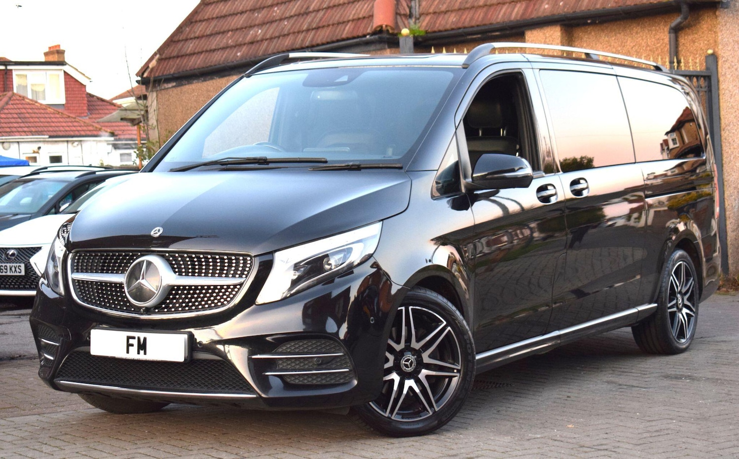 Used Mercedes-Benz V-Class 2020 for sale - 76645993: Photo 3