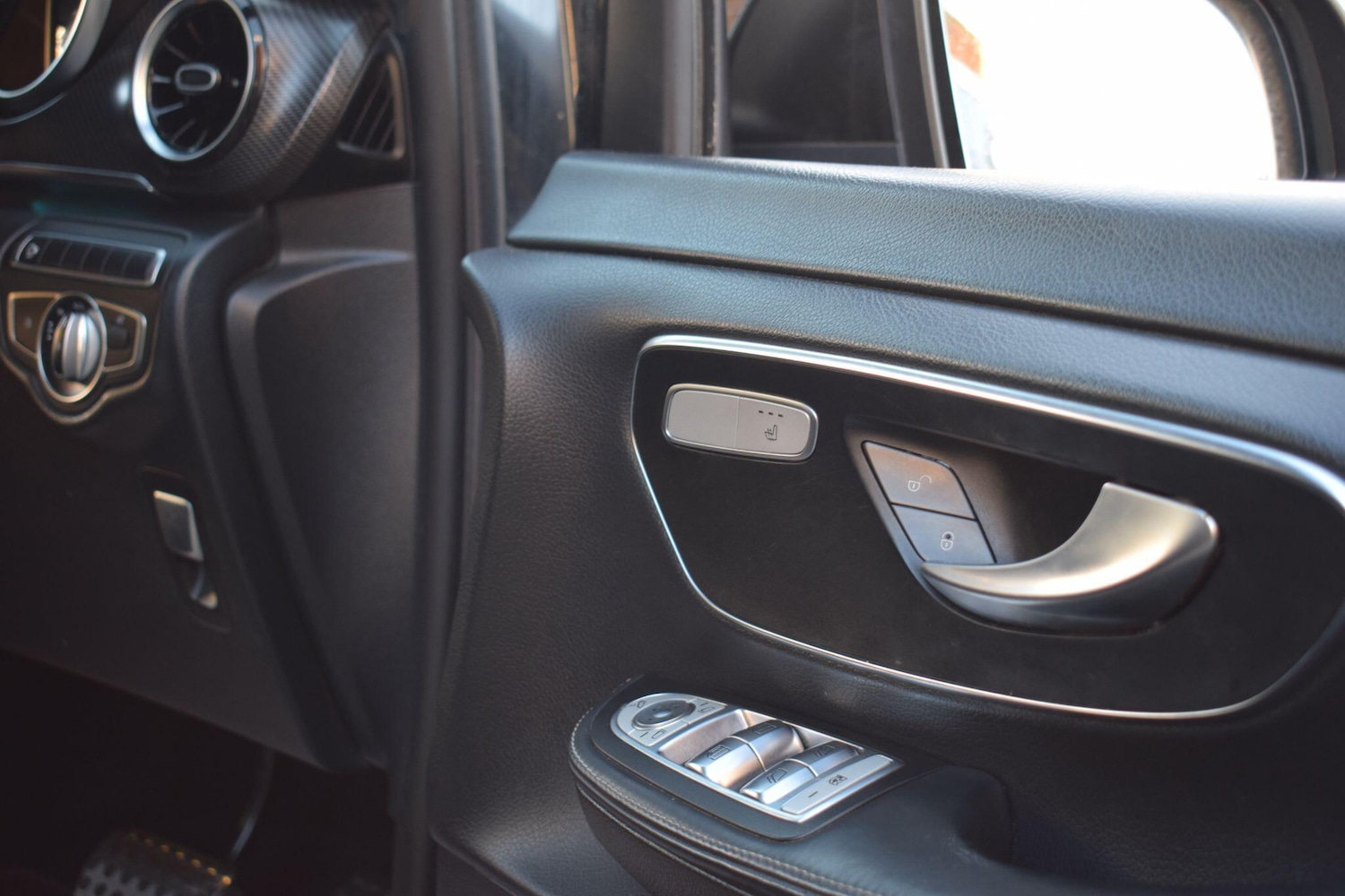 Used Mercedes-Benz V-Class 2020 for sale - 76645993: Photo 30