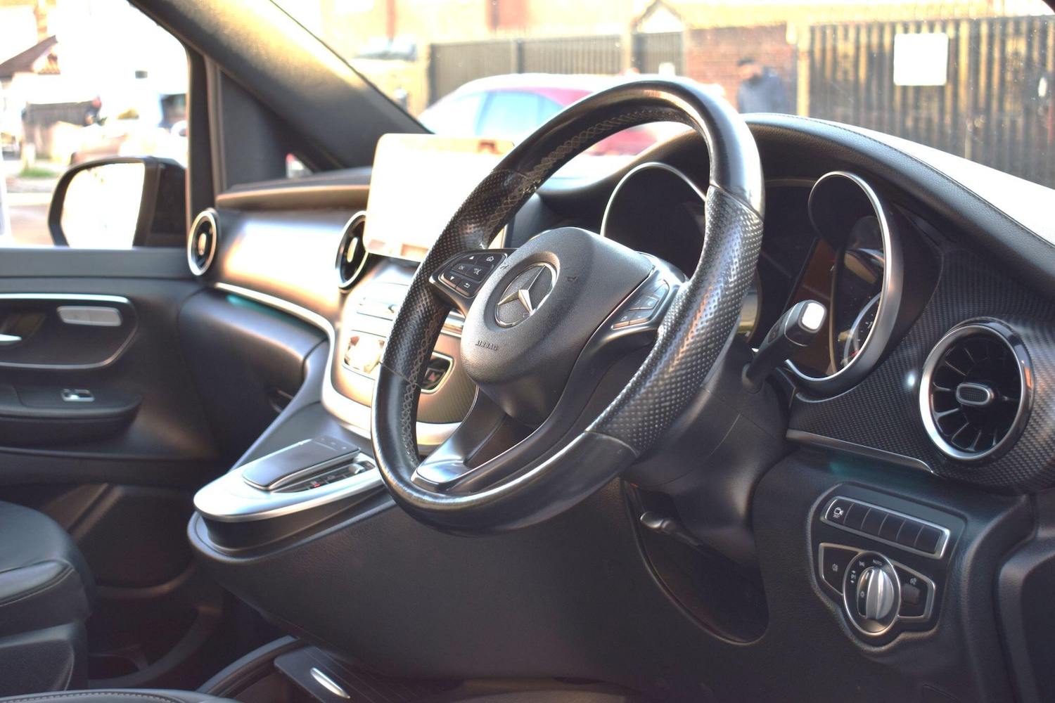 Used Mercedes-Benz V-Class 2020 for sale - 76645993: Photo 5