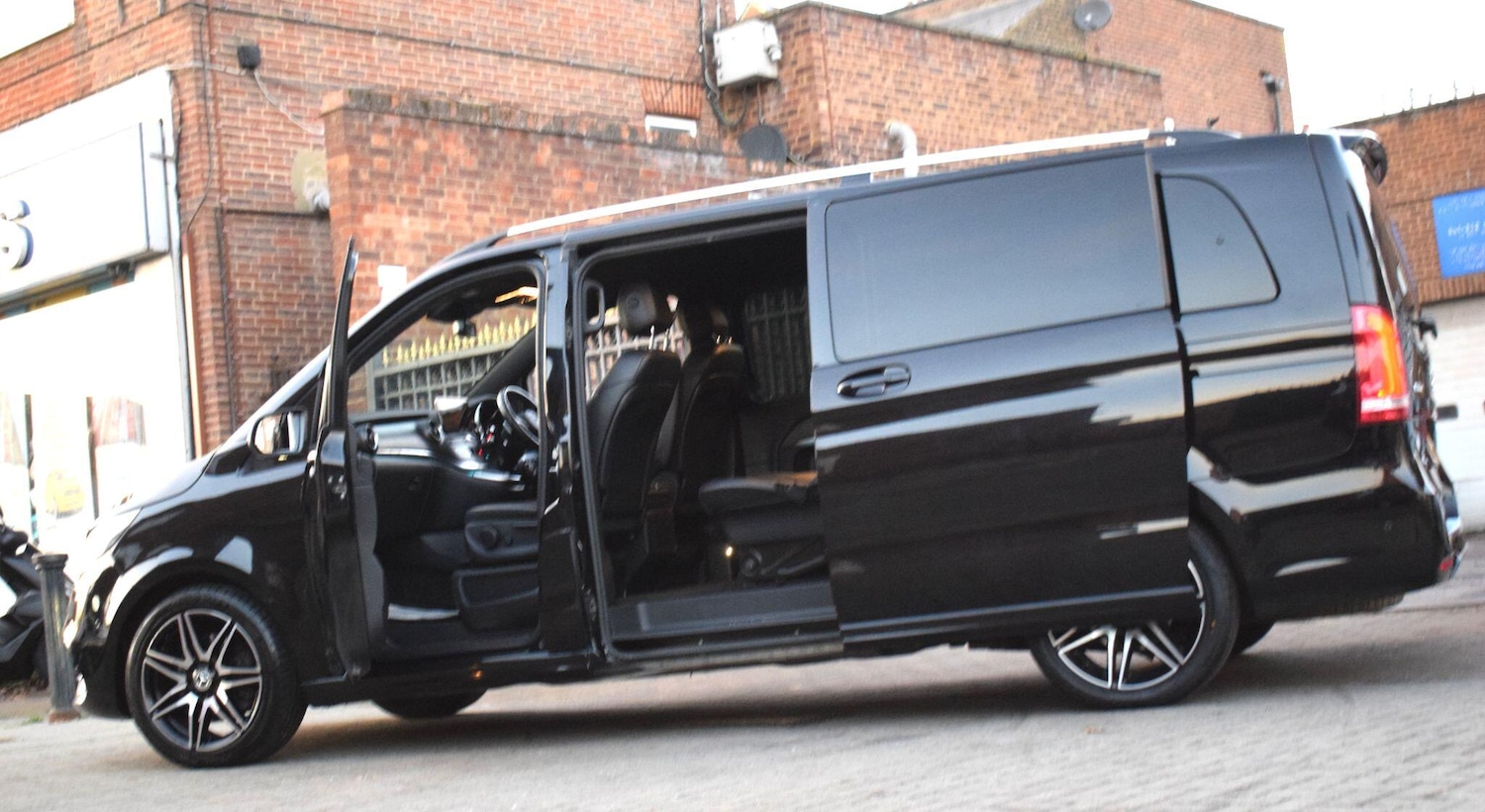 Used Mercedes-Benz V-Class 2020 for sale - 76645993: Photo 61