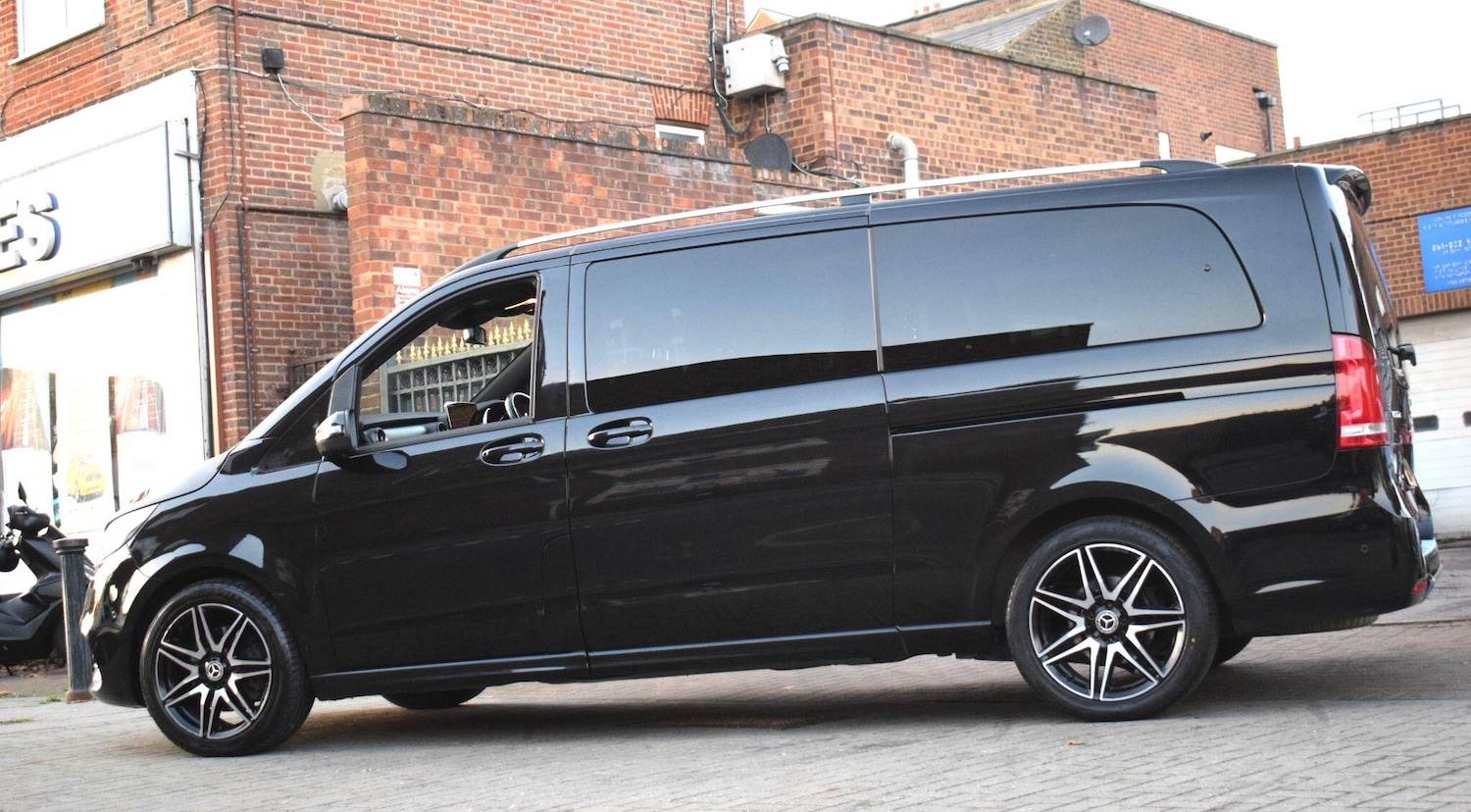 Used Mercedes-Benz V-Class 2020 for sale - 76645993: Photo 7