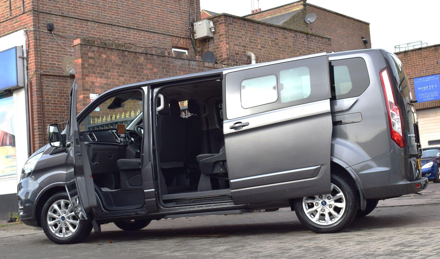 Used Ford Tourneo Custom 2023 for sale - 76409431: Photo 44