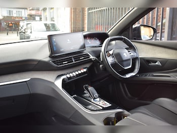 Used Peugeot 5008 2022 for sale - 76484614: Photo