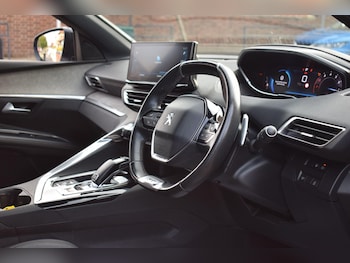 Used Peugeot 5008 2022 for sale - 76484614: Photo