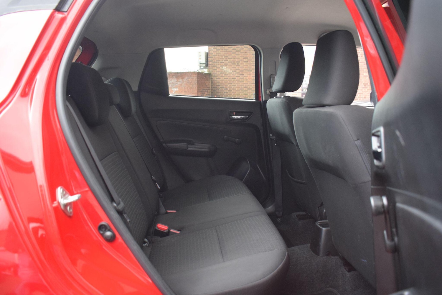 Used Suzuki Swift 2018 for sale - 77396323: Photo 12