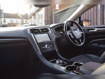 Used Ford Mondeo 2020 for sale - 78170380: Photo