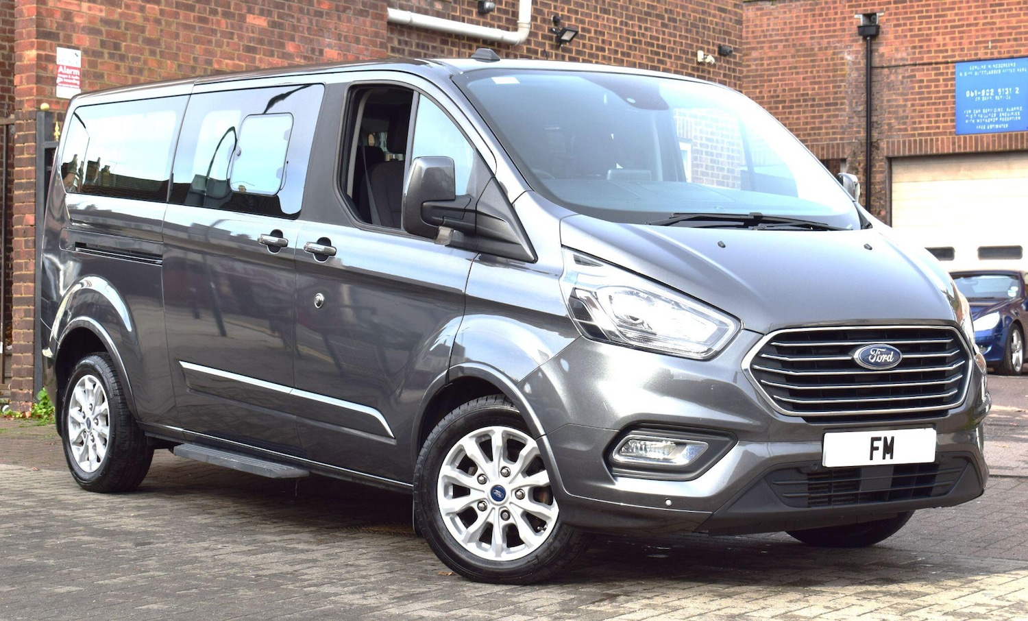 Used Ford Tourneo Custom 2023 for sale - 76561252: Photo 1