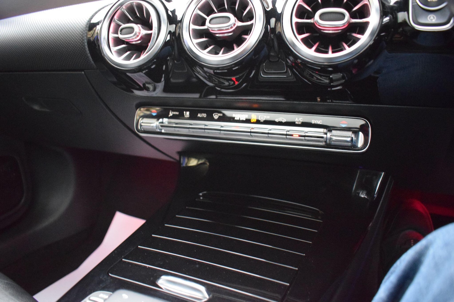 Used Mercedes-Benz CLA for sale - 77854075: Photo 40