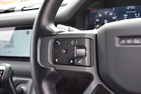Used Land Rover Defender 90 2021 for sale - 75414962: Photo 42