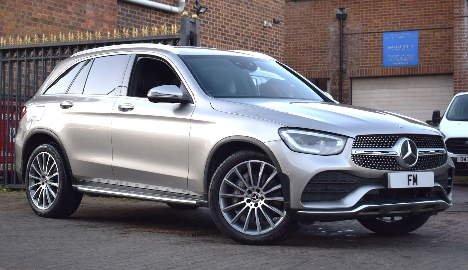 Used Mercedes-Benz GLC 2020 for sale - 76801811: Photo 1