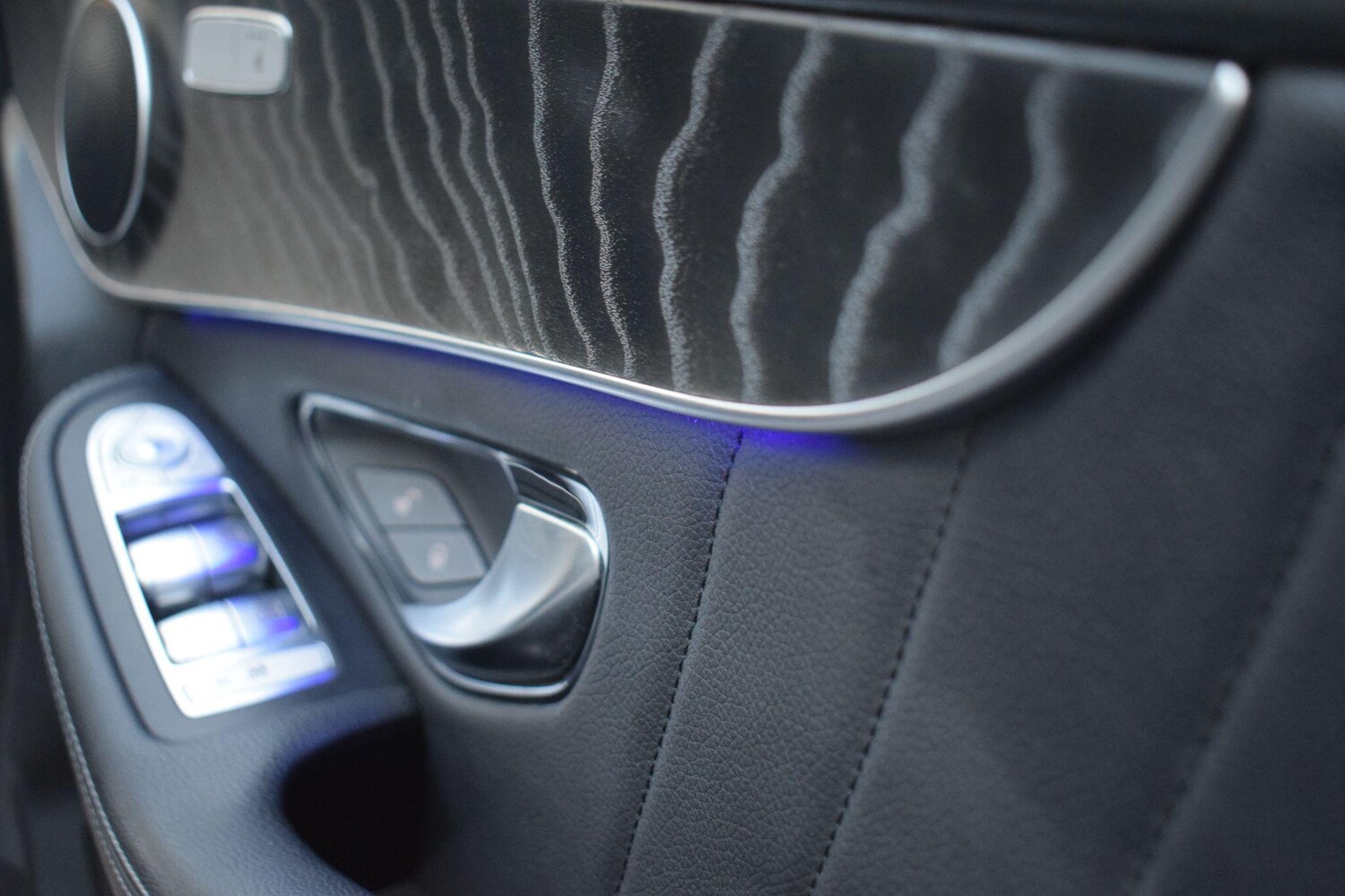 Used Mercedes-Benz GLC 2020 for sale - 76801811: Photo 34