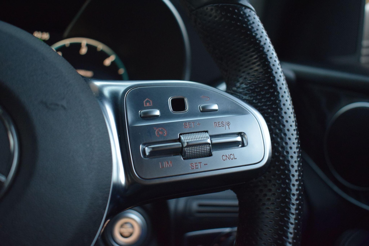 Used Mercedes-Benz GLC 2020 for sale - 76801811: Photo 43