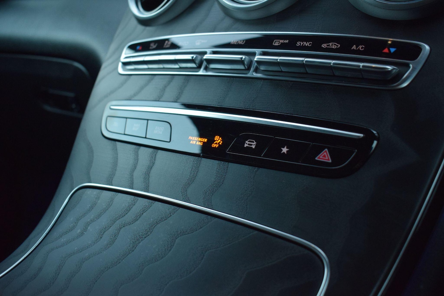 Used Mercedes-Benz GLC 2020 for sale - 76801811: Photo 47