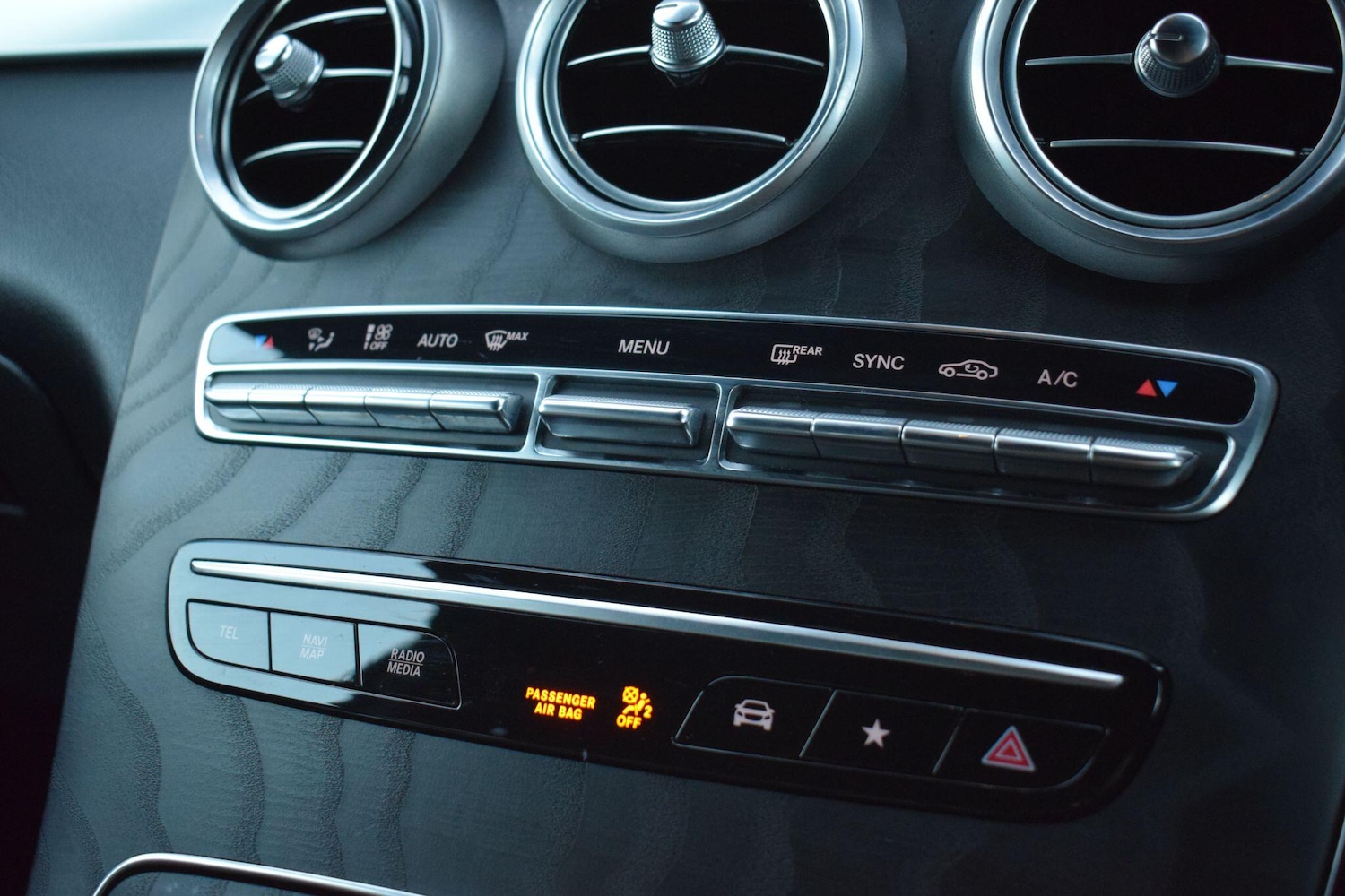 Used Mercedes-Benz GLC 2020 for sale - 76801811: Photo 49