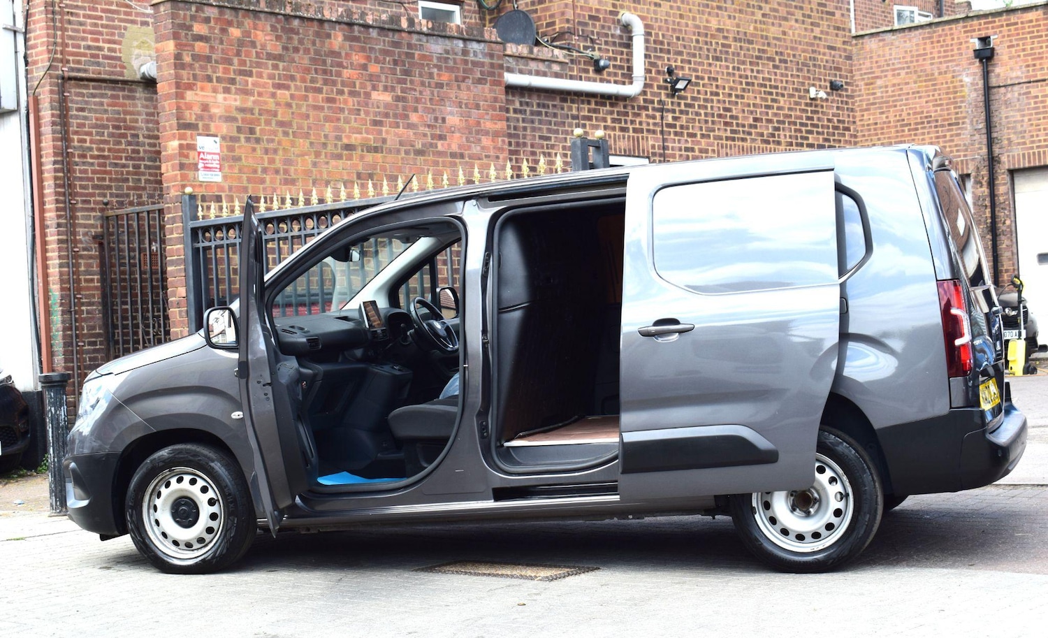 Vehicle 27